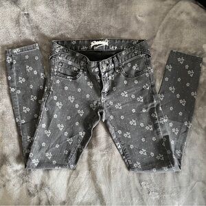 🌼Free People Flower Print Jeans🌼